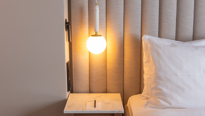 Executive#242 Detailfoto_Lampe_Bett
